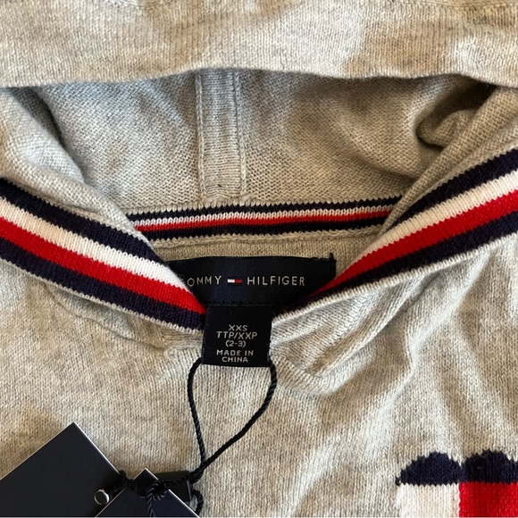 BNWT 2-3yo Tommy Hilfiger girls hooded sweater - Picture 4 of 5